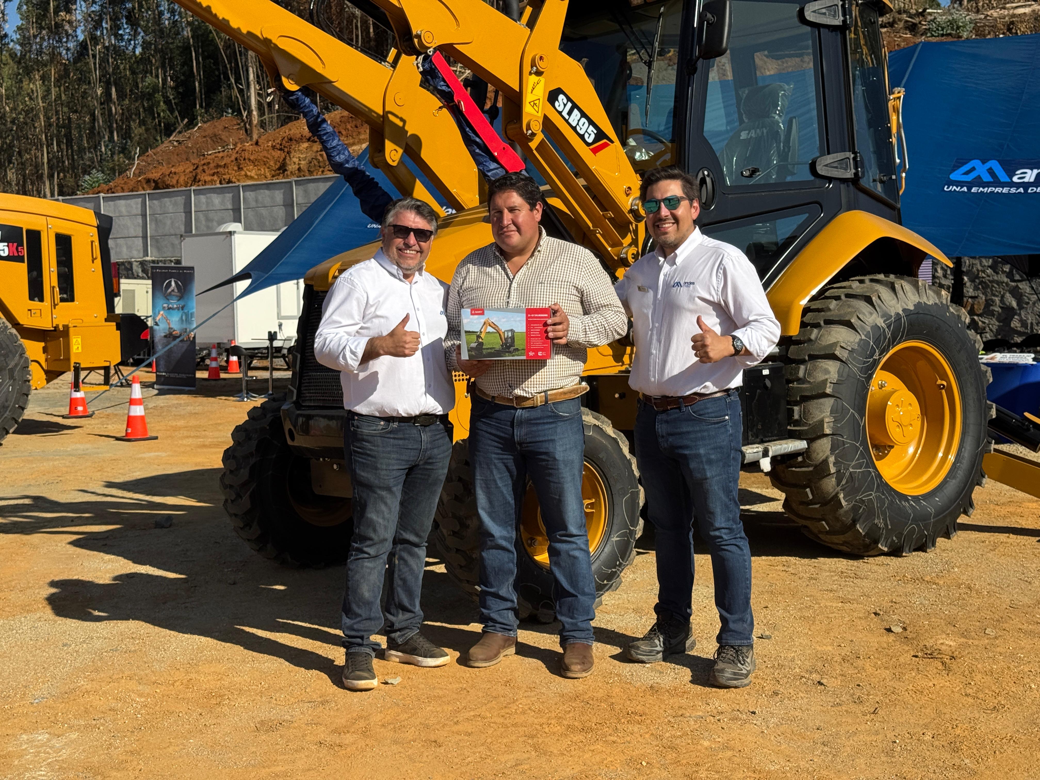 Andes Maq llevó su experiencia “On Road” a Concepción con demostración en terreno de maquinaria SANY